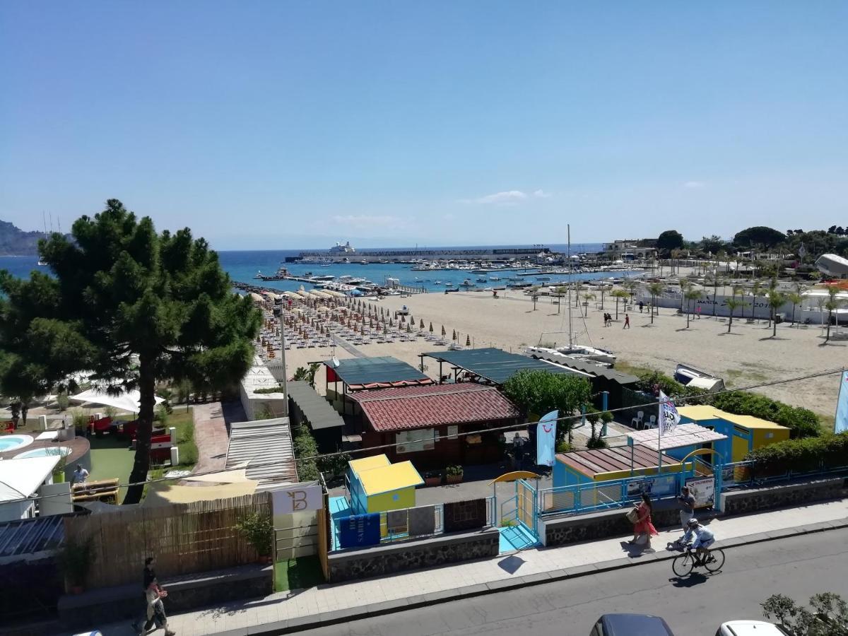 Hotel Sabbie d'Oro Giardini-Naxos Exterior foto