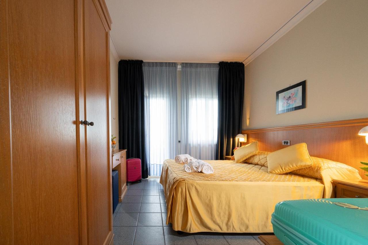Hotel Sabbie d'Oro Giardini-Naxos Exterior foto